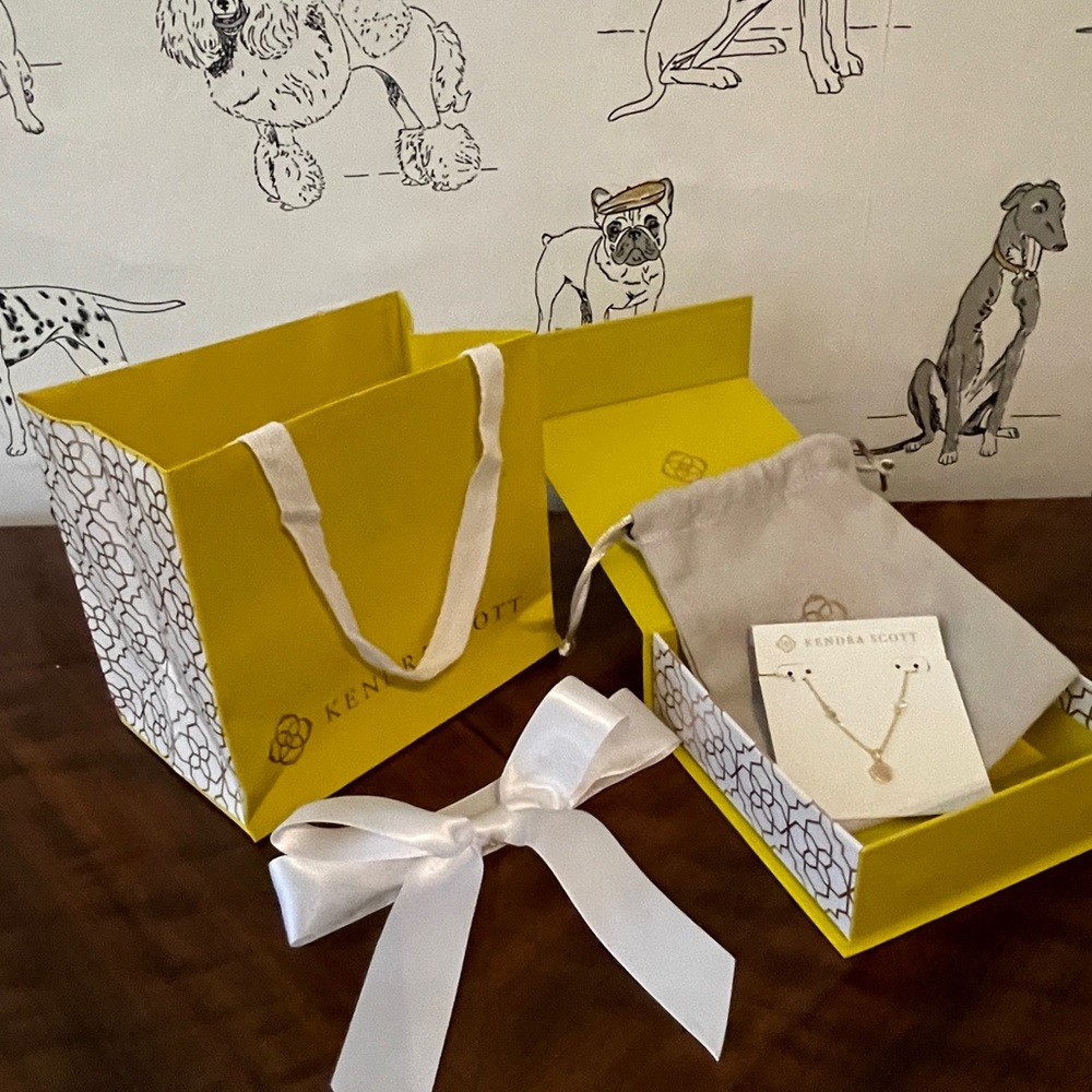 Kendra Scott Necklace
